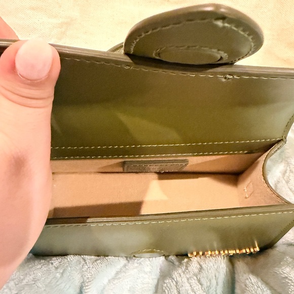Jacquemus Olive Mini Bag with Gold Accents - Picture 4 of 7